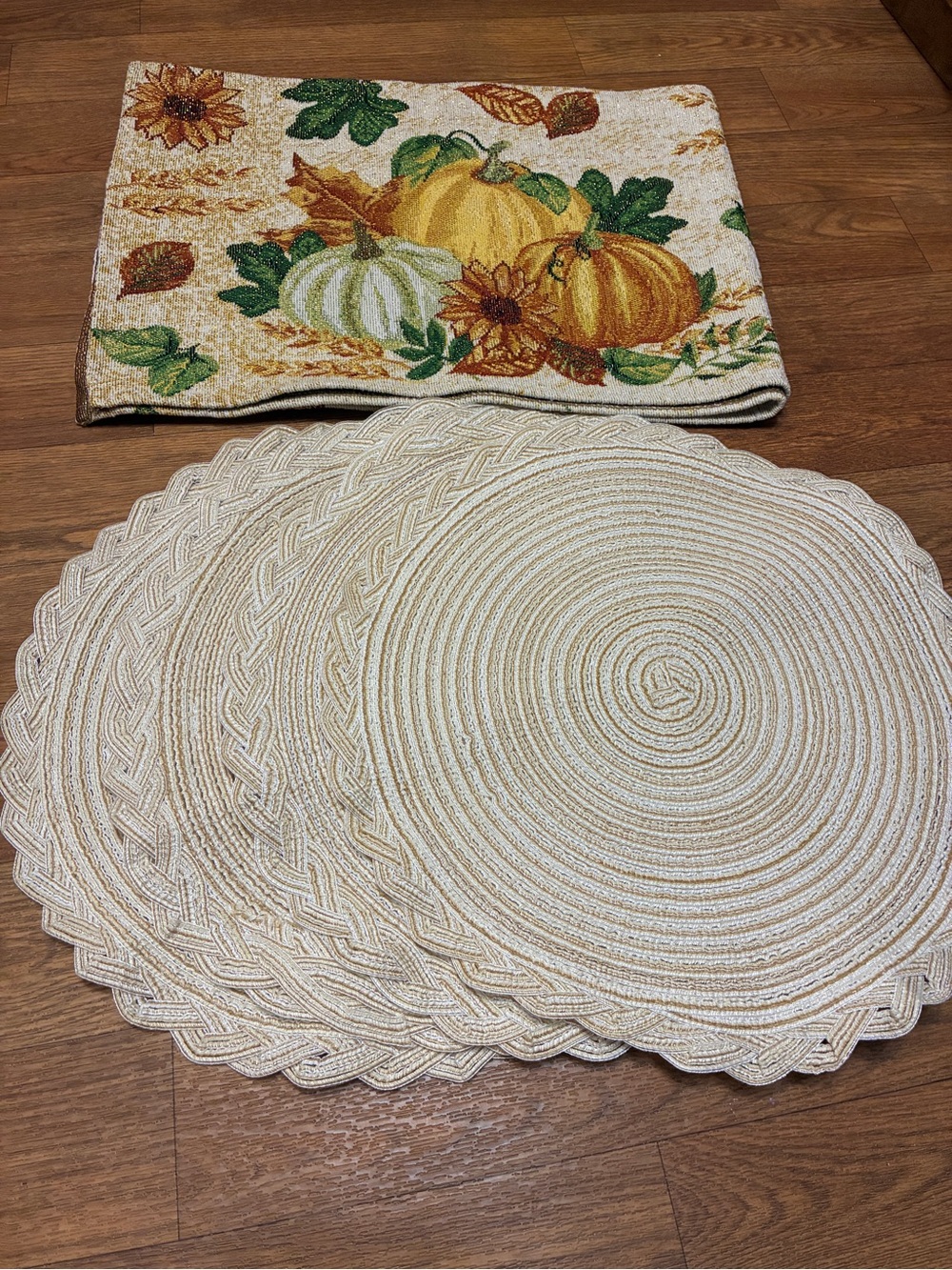 Fall Table Runner and 4 Placemats